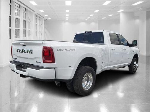 2025 RAM 3500 Laramie Crew Cab 4x4 8' Box