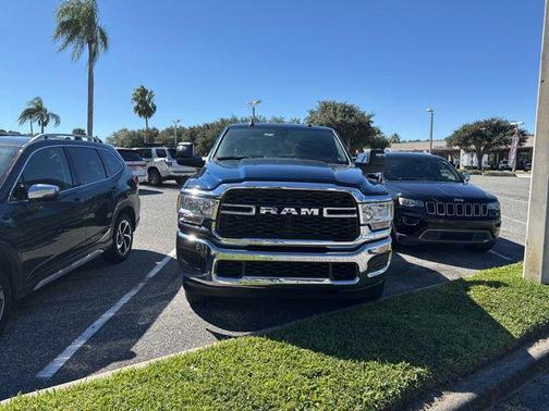 2024 RAM 2500 Tradesman Crew Cab 4x4 6'4' Box