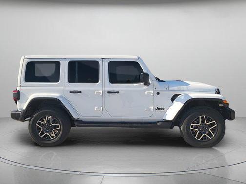 2026 Jeep Wrangler 4-Door Sahara 4x4