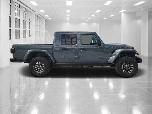 2025 Jeep Gladiator Mojave X