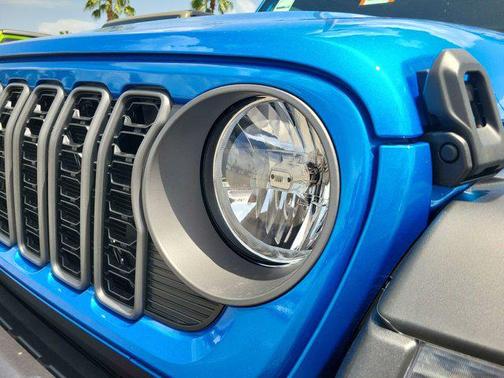 2025 Jeep Wrangler 4xe Sport S