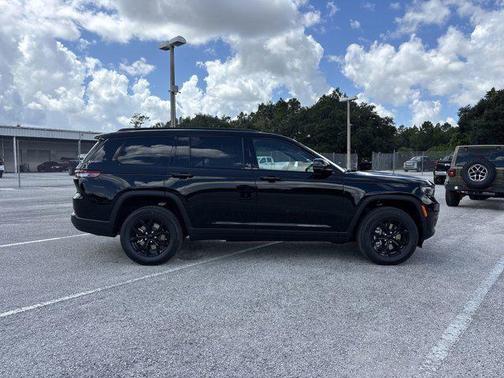 2025 Jeep Grand Cherokee L Altitude