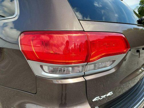 2018 Jeep Grand Cherokee Sterling Edition