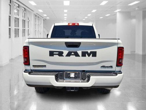 2025 RAM 2500 Big Horn Crew Cab 4x4 6'4' Box