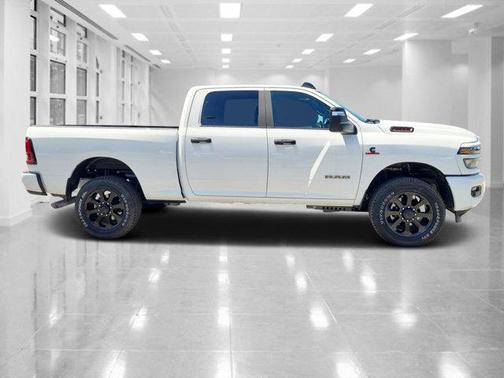2025 RAM 2500 Big Horn Crew Cab 4x4 6'4' Box