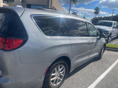 2020 Chrysler Voyager LXI