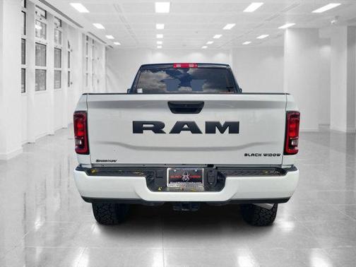 2025 RAM 2500 Big Horn Crew Cab 4x4 6'4' Box