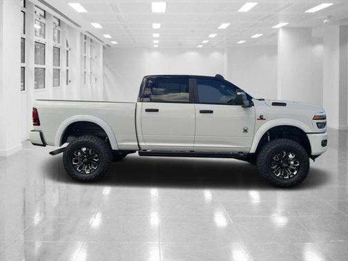 2025 RAM 2500 Big Horn Crew Cab 4x4 6'4' Box