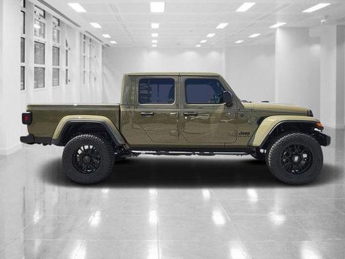 2025 Jeep Gladiator Nighthawk