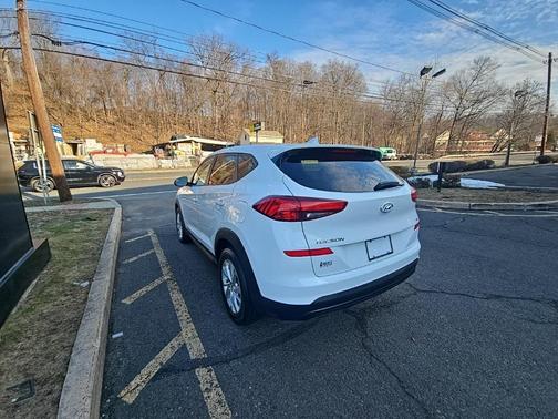 2019 Hyundai TUCSON SE