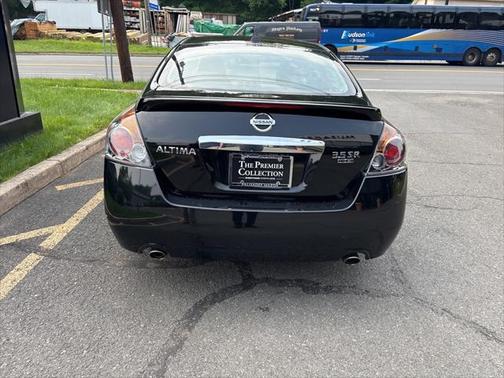 2010 Nissan Altima 3.5 SR