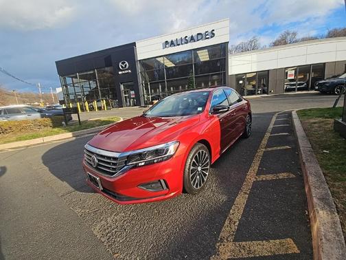 2022 Volkswagen Passat 2.0T Limited Edition