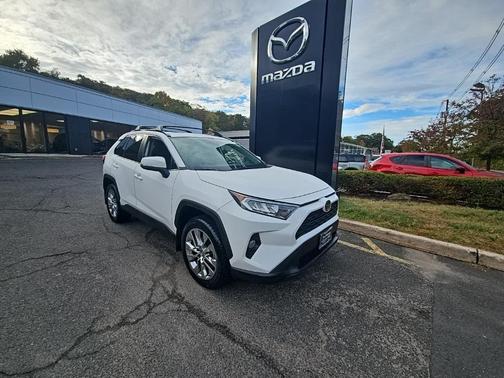 2020 Toyota RAV4 XLE Premium