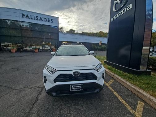 2020 Toyota RAV4 XLE Premium