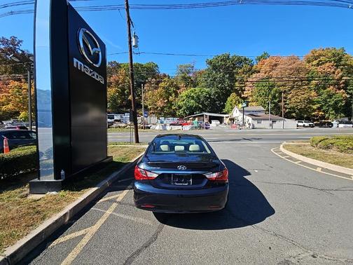 2013 Hyundai SONATA GLS