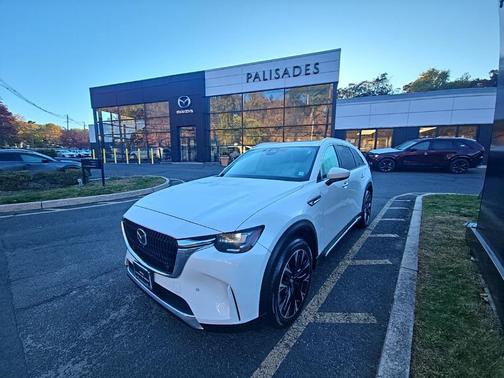 2024 Mazda CX-90 PHEV Premium Plus