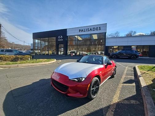 2025 Mazda MX-5 Miata Sport