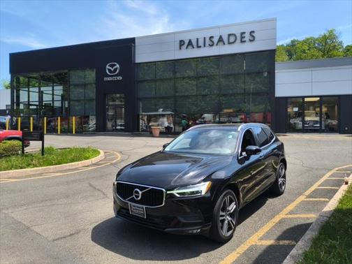 2021 Volvo XC60 T5 Momentum