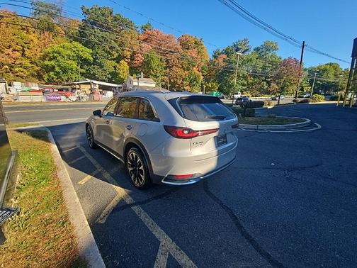 2024 Mazda CX-90 PHEV Premium Plus