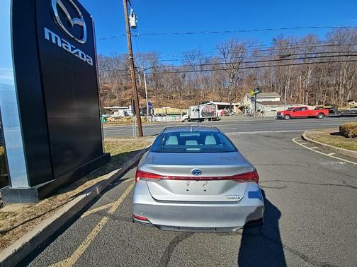 2021 Toyota Avalon Hybrid Limited