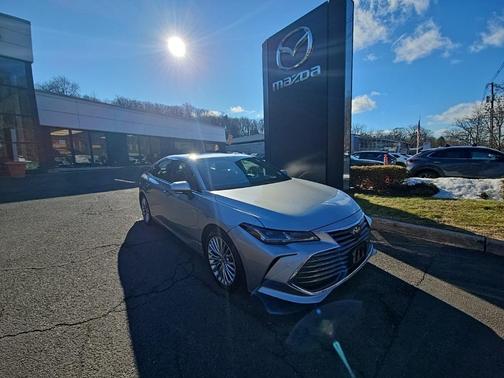 2021 Toyota Avalon Hybrid Limited