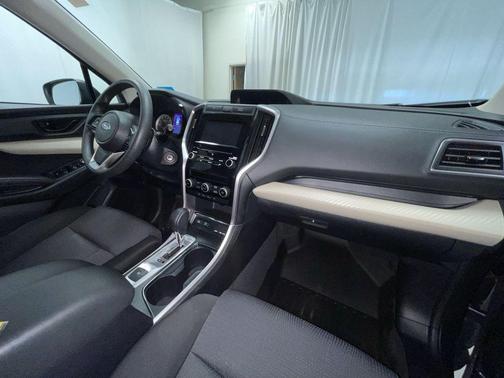 2022 Subaru Ascent Base 8-Passenger