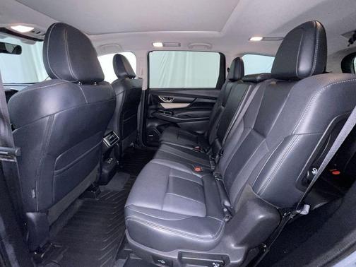 2022 Subaru Ascent Limited 8-Passenger