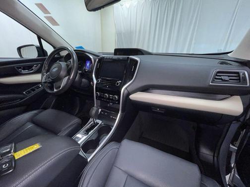 2022 Subaru Ascent Limited 8-Passenger
