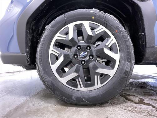 2025 Subaru Forester Base