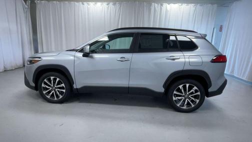 2022 Toyota Corolla Cross XLE