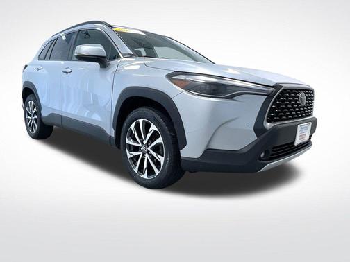 2022 Toyota Corolla Cross XLE
