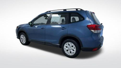 2023 Subaru Forester Base