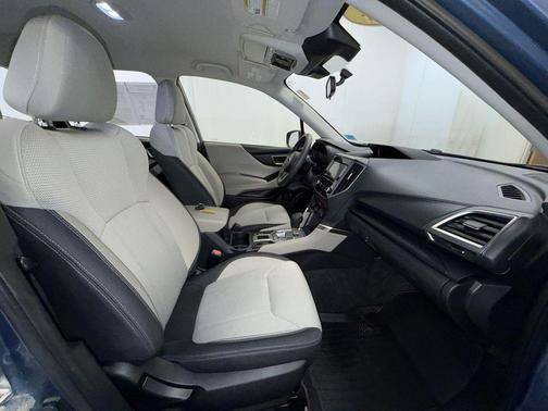 2024 Subaru Forester Base