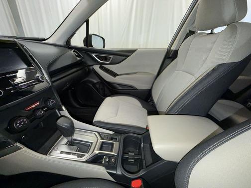 2024 Subaru Forester Base