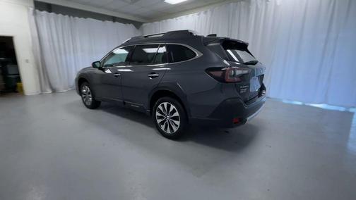 2023 Subaru Outback Touring