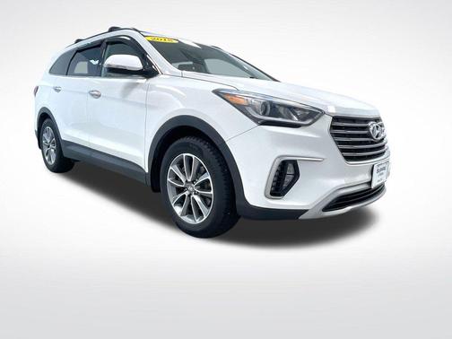 2018 Hyundai SANTA FE SE
