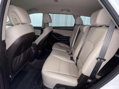 2018 Hyundai SANTA FE SE
