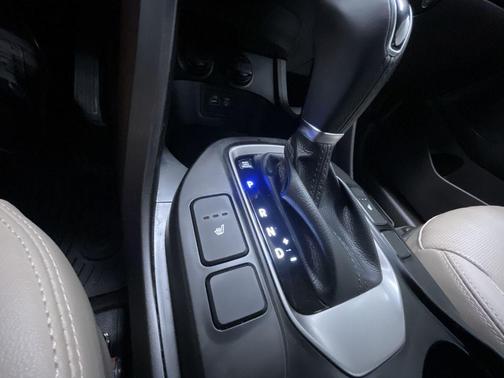 2018 Hyundai SANTA FE SE