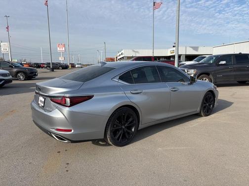 2022 Lexus ES 350 Base