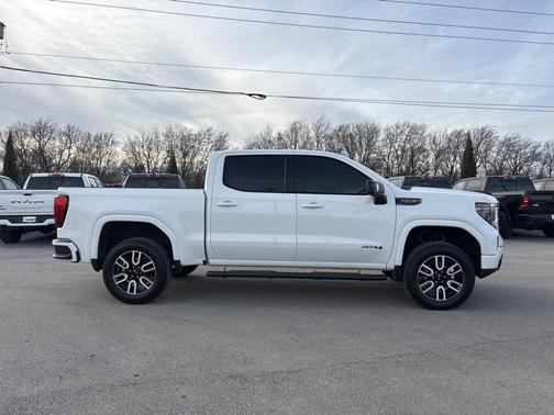 2022 GMC Sierra 1500 AT4