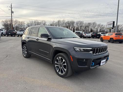 2022 Jeep Grand Cherokee 4xe Overland