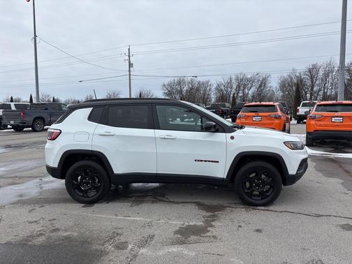 2023 Jeep Compass Trailhawk