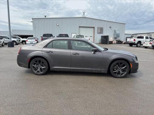 2022 Chrysler 300 S