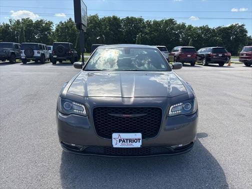 2022 Chrysler 300 S