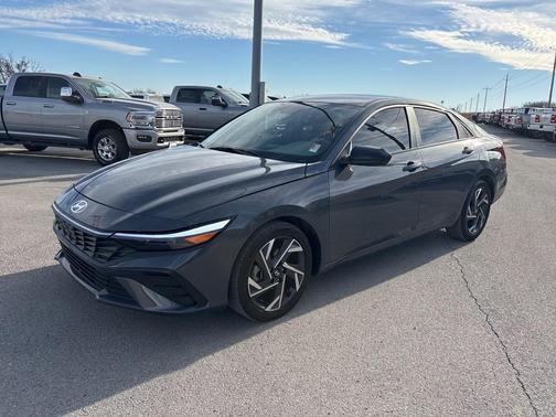 2025 Hyundai ELANTRA Sport