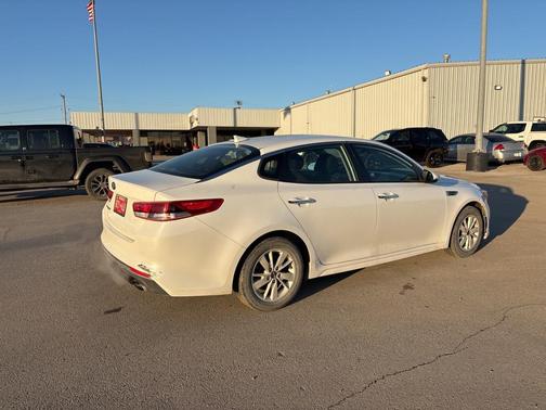 2017 Kia Optima LX