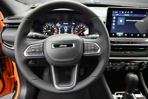 Joose (DISC) 2026 Jeep Compass Sport