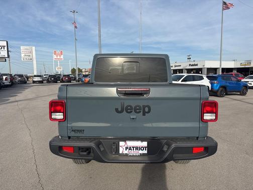 2026 Jeep Gladiator Sport S