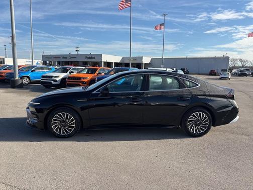 2024 Hyundai SONATA Hybrid SE