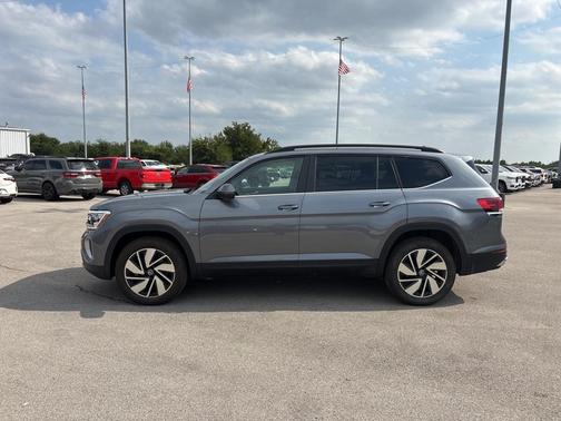 2025 Volkswagen Atlas 2.0T SE w/Technology 4MOTION